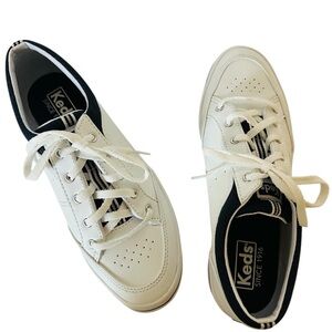 KEDS Rebel White w/Navy Accent Sneakers Size 7